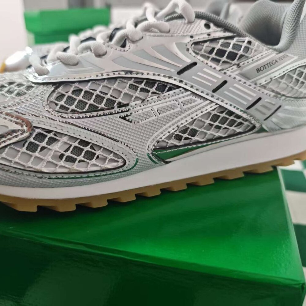 Bottega Veneta Sneakers - Picture 3 of 6
